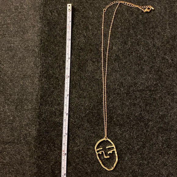 Abstract face necklace - Picture 8 of 8